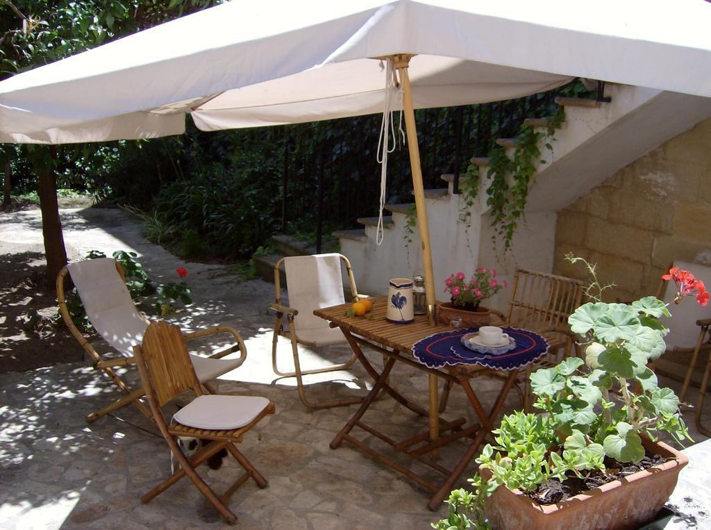 B&B L'Orangerie D'Epoque 莱切 外观 照片